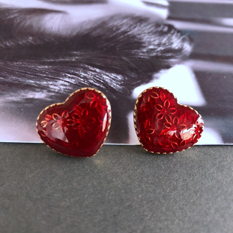 14g Weight No Inlaid Inlay Material Earrings, Ear Studs Classification Wedding, Travel Occasion Alloy Material Printing Pattern Women'S Gender Fashion Style Green, Silver Color Retro Red Oil Drip Glaze Enamel Heart Wave Dot Color Matching Geometric Earrings Wholesale Nihaojewelry 12