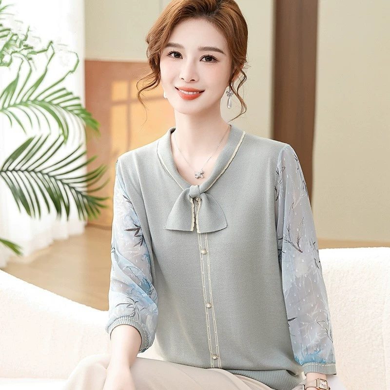 Стильная футболка для мам на весну и осень, элегантный летний короткий топ для женщин среднего возраста, новая тонкая блузка 2025 года для женщин среднего и старшего возраста.