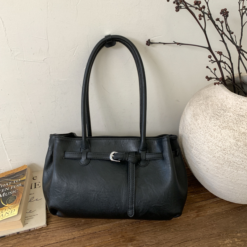 Bolsa de gran capacidad para mujeres otoño y invierno 2025, nuevo estilo coreano de moda retro bolso de hombro para llevar a cabo el trabajo.