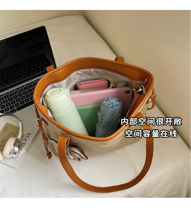 Korean high-end, versatile and retro single-shoulder commuter bag for women, new summer 2025 large-capacity fashionable tote bag undefined