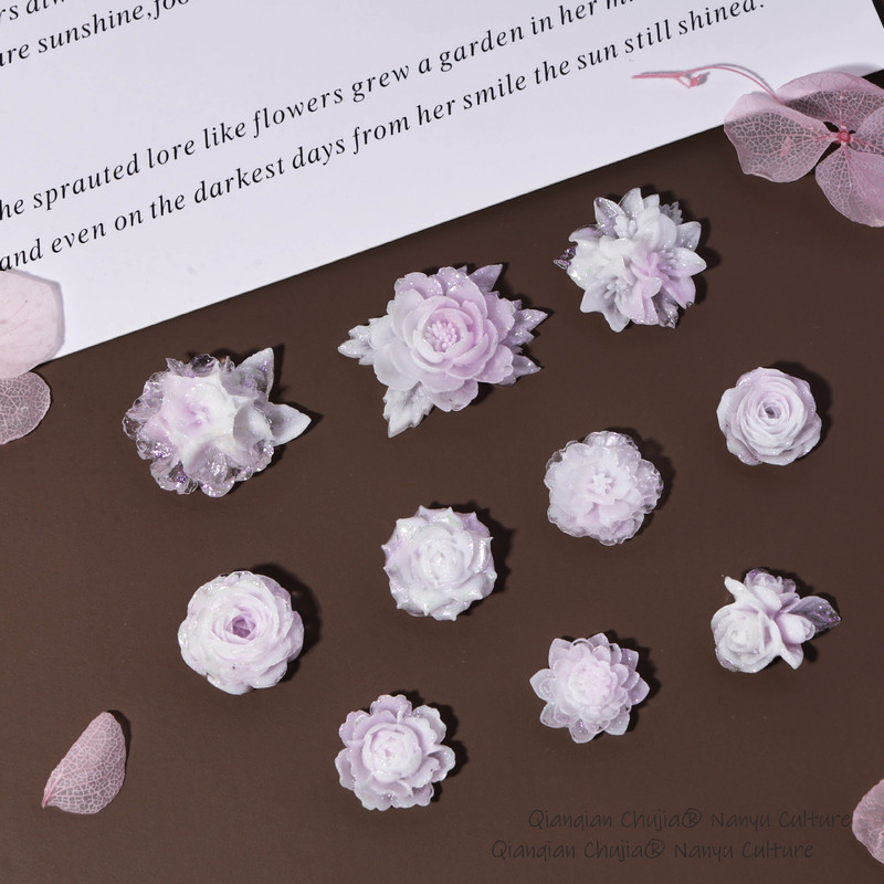 Purple and white two-tone, fine glitter, three-dimensional lily nail art decorations, luminous, realistic carved design, DIY hair clips, nail art accessories Purple and white two-tone, fine glitter, three-dimensional lily nail art decorations, luminous, realistic carved design, DIY hair clips, nail art accessories