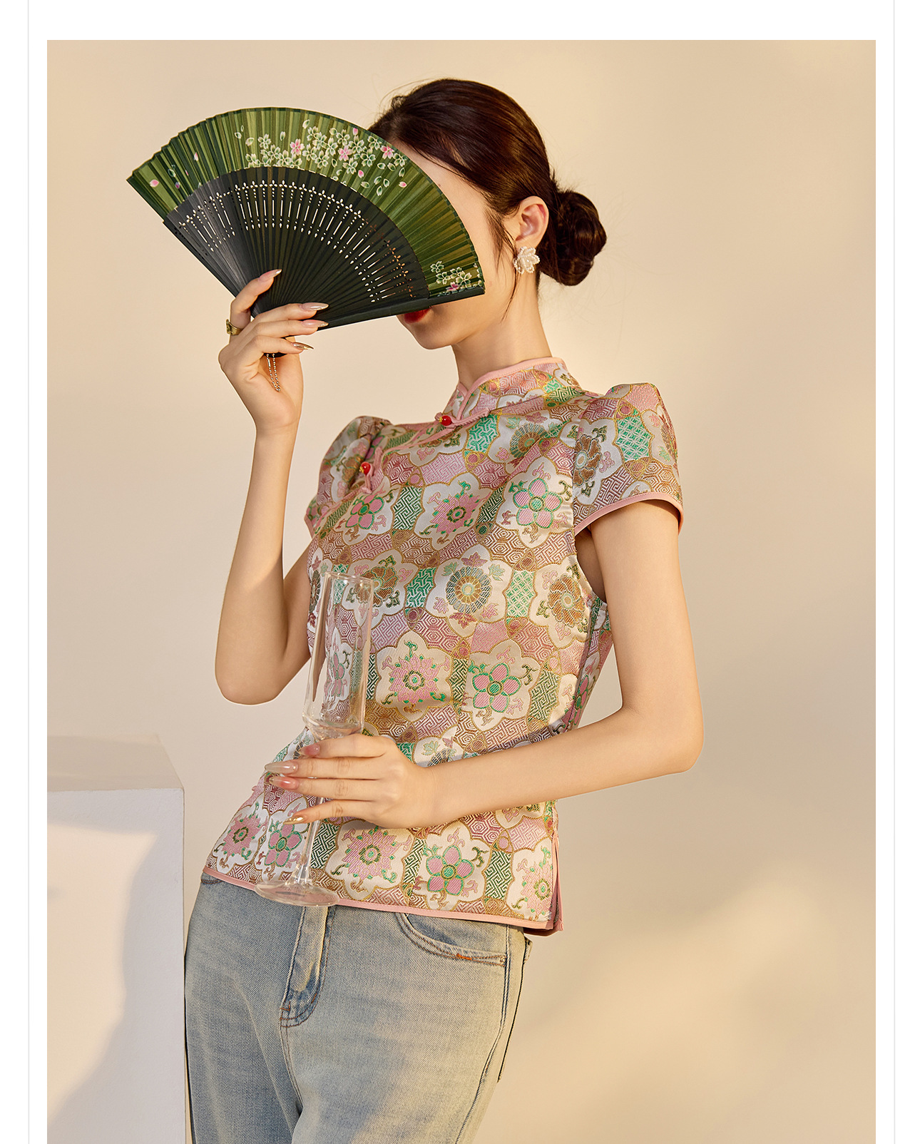 Áo sơ mi tay ngắn phong cách Trung Hoa mới, cổ cài cúc, in họa tiết thêu nhẹ sang trọng N4055 — Hồng sương mềm chi tiết 13
