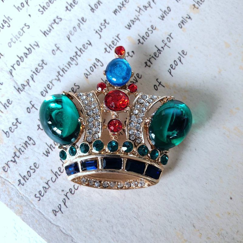 Exquisite Vintage Kronenbrosche Mit Bunten Edelsteinen Für Damen_voghion.com