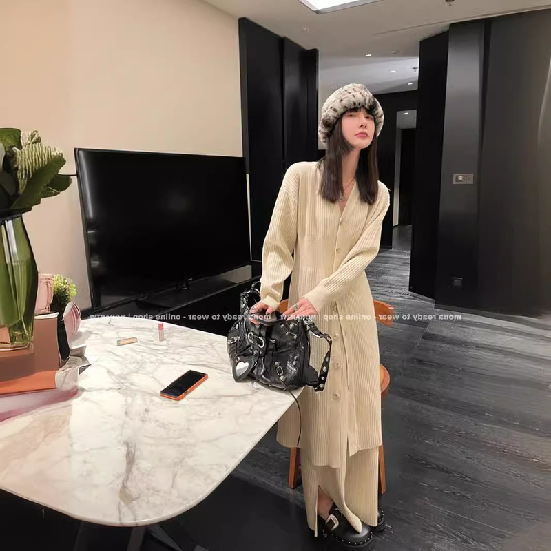 [Ready Stock] Mona Knitted Bottoming Dress Pants Autumn and Winter with Coat Women's Suit Elegant Goddess Style New Style