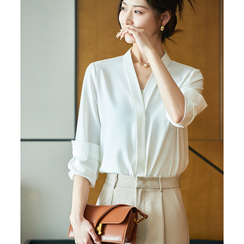 Spring/Summer 2024 New Style Elegant Satin Shirt Women's V-neck Casual Top Long-sleeved Elegant Loose Simple Shirt Spring/Summer 2024 New Style Elegant Satin Shirt Women's V-neck Casual Top Long-sleeved Elegant Loose Simple Shirt