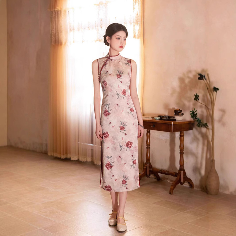 Spring and Summer 2025 New Comfortable Casual Artistic Style Jacquard Buckle Cheongsam Printed Nostalgic Style Improved Cheongsam Spring and Summer 2025 New Comfortable Casual Artistic Style Jacquard Buckle Cheongsam Printed Nostalgic Style Improved Cheongsam