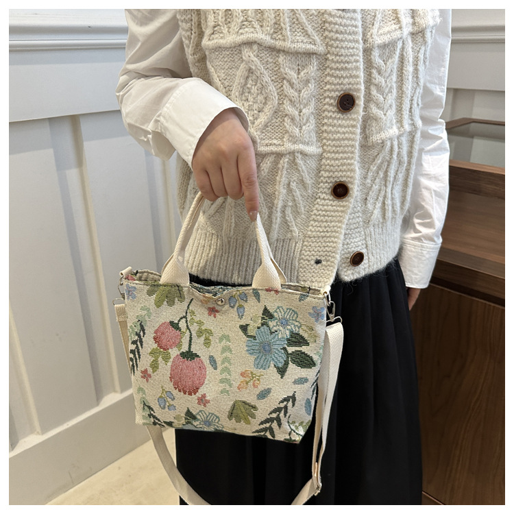 Canvas bag for women 2024 New large-capacity handbag, printed tote bag, niche design, artistic single-shoulder bag for work undefined