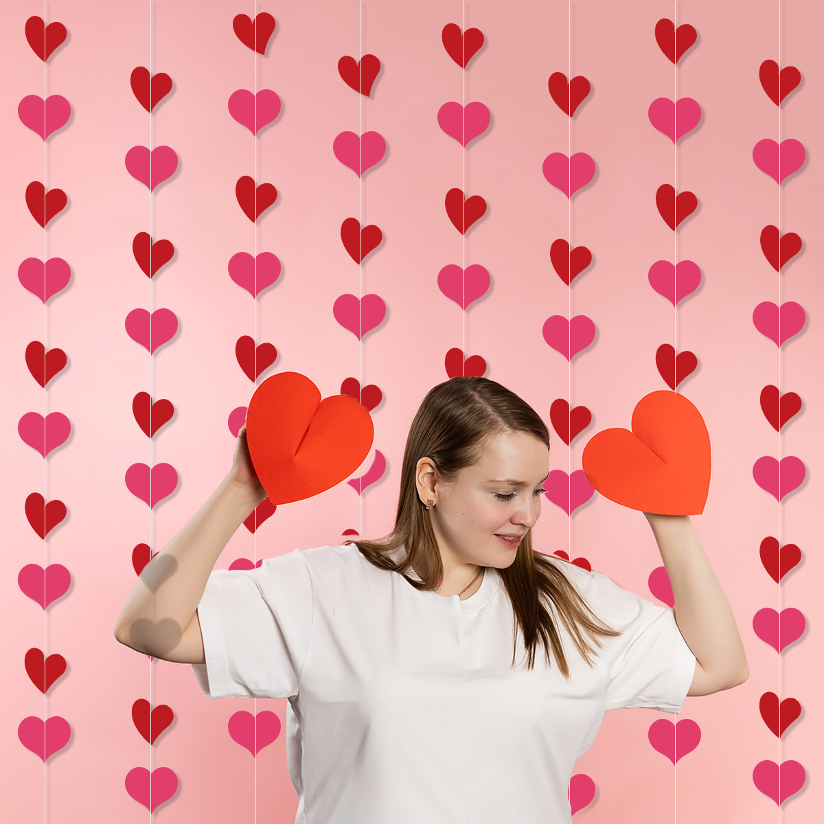 Valentine'S Day Festival Heart Shape Pattern Valentine's Day Cartoon Style Heart Shape Paper Festival Decorative Props