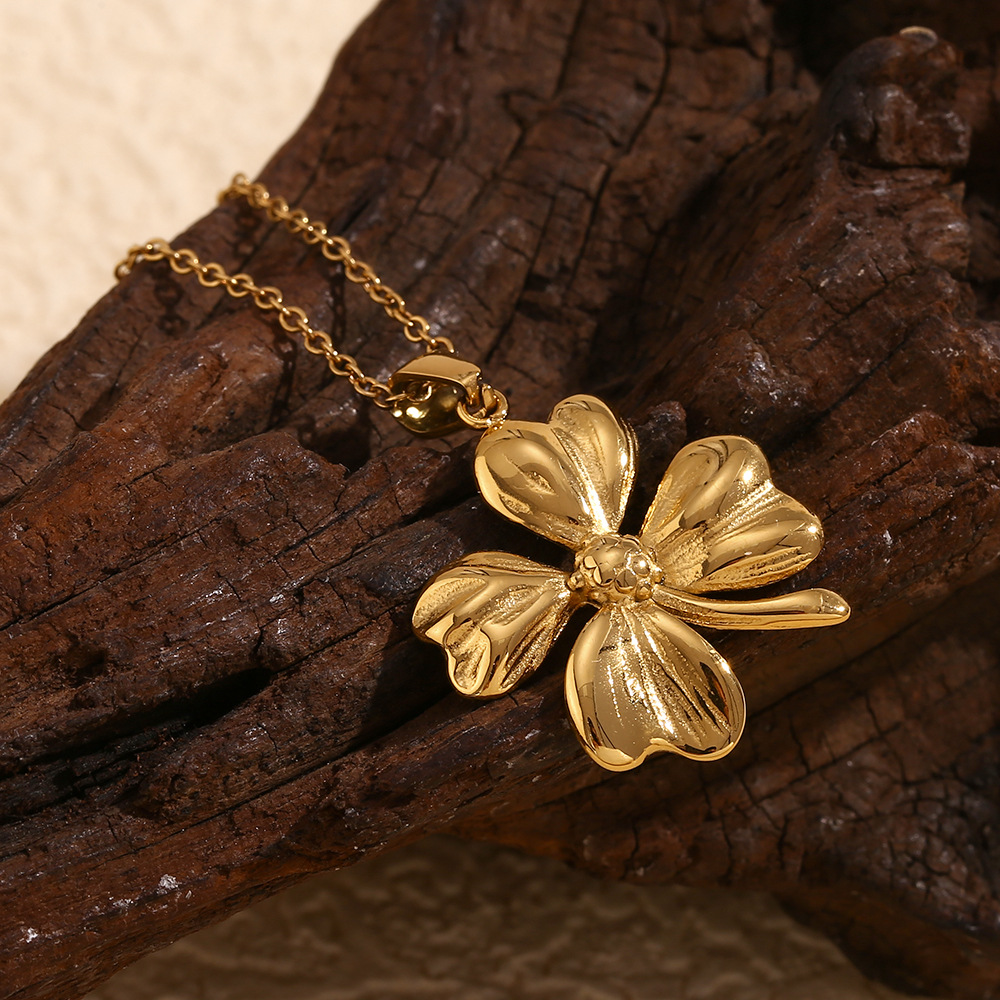 Stainless Steel Flower Pendant Necklace