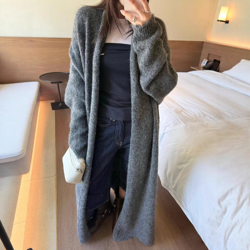 Lazy Style Relaxed Soft Waxy Long Sweater Jacket for Women Early Autumn and Winter Korean Style Loose Long-Sleeved Knee-Length Knitted Cardigan Lazy Style Relaxed Soft Waxy Long Sweater Jacket for Women Early Autumn and Winter Korean Style Loose Long-Sleeved Knee-Length Knitted Cardigan