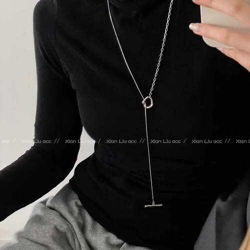 Titanium steel splicing ot buckle autumn and winter necklace women's new clavicle chain light luxury niche sweater chain