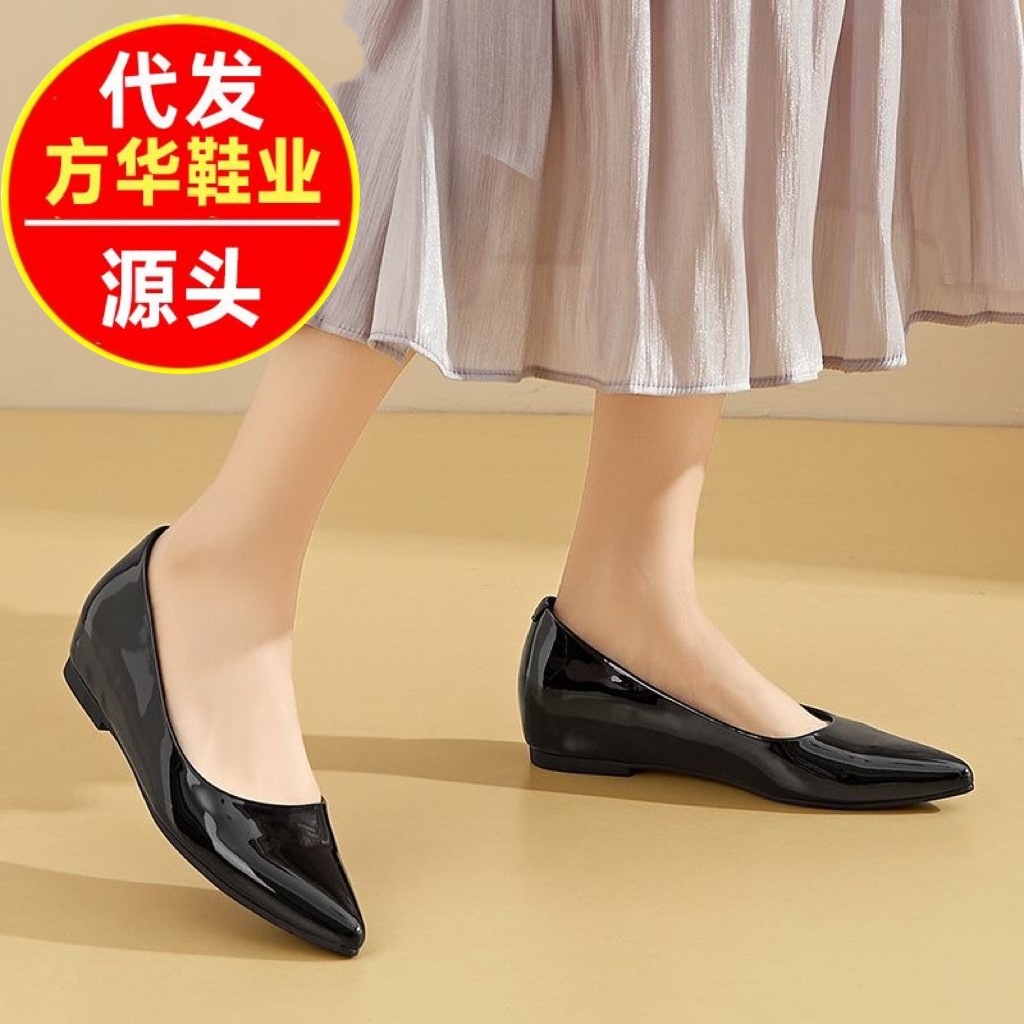 2026 verano nuevo desnudo negro de dos colores esmalte de cuero de cabeza de punta de boca superficial zapatos de sola sola plana para mujeres viajeros versátiles suela suave no