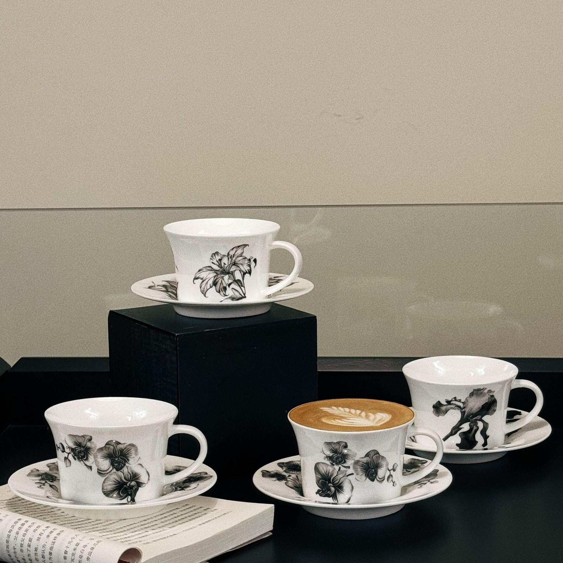 法式复古唯美花卉陶瓷咖啡杯碟红茶杯拿铁拉花杯甜品碟早餐牛奶杯