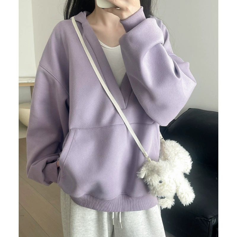 Воротник куртка свитер весенняя свободная девушка чувствует себя сплошным и ленивым