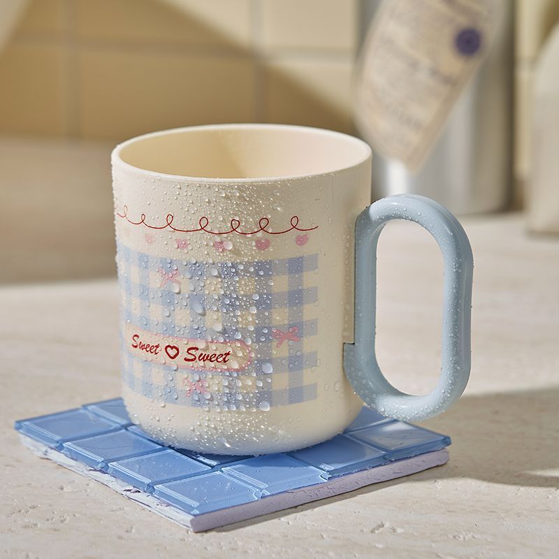 Lasten hammasharjamuki cartoon kuviolla kylpyhuoneeseen_voghion.com