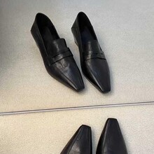 ��Ƥ��~�@��ͨ�ڰٴ��ЬŮ��ʽ���^һ�_�ŵ͸����|����СƤЬ