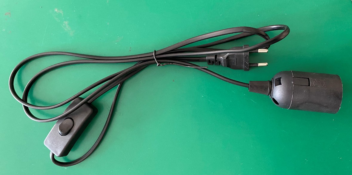 Sostenedor de la lámpara colgante con alambre E27 tornillo cabeza de la lámpara cable enchufe estándar europeo 1,8 m con interruptor de alambre colgante conjunto titular de la lámpara