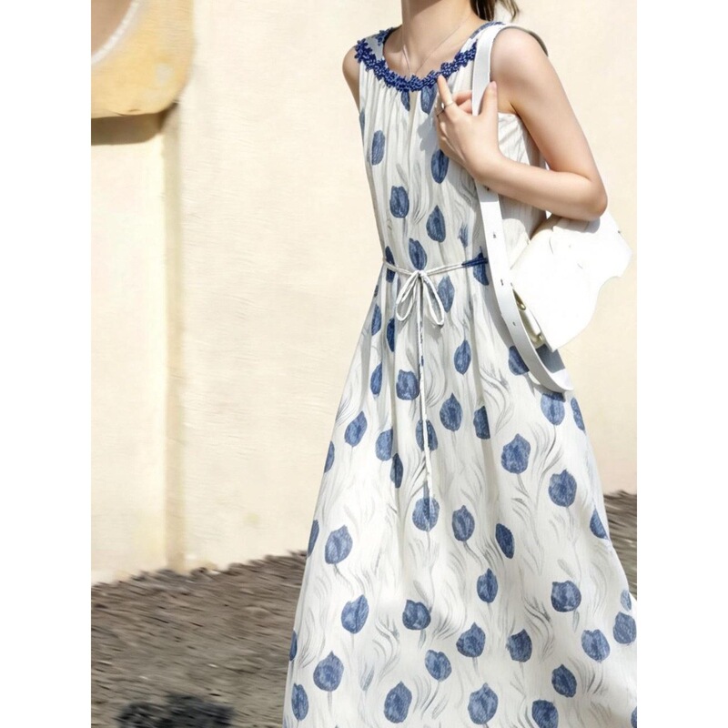 French-Style White Floral Vest Dress for Women, 2026 Summer New Model, Super Stylish Sleeveless Long Dress