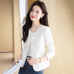 早秋米白色小香风外套女2025新款时尚减龄小个子短款圆领西服上衣