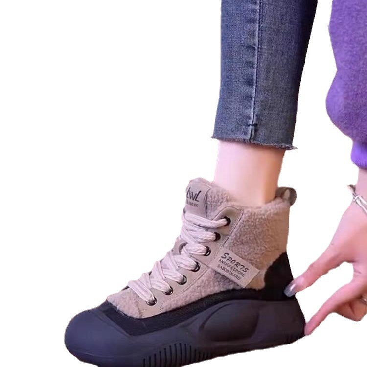Botas Martin engrosadas con terciopelo con suela gruesa 2023 otoño e invierno botas cálidas de algodón de lana de cordero botas de lana cortas antideslizantes