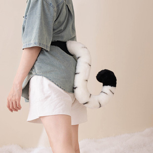 �����ϻ�β����żë�q��߰�ɫ�ϻ�β�ͱ��ݵ���Ů�����᲼ż����