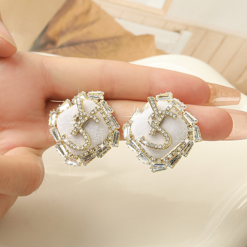 Korean elegant white earrings with tassels with zircon with letters