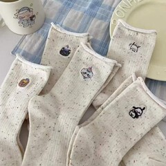 漫画の刺繍の靴下の子供の春秋の中筒の靴下の甘い日系のアイデアの糸のinsは流行して靴下の新しい中筒の靴下を積みます。