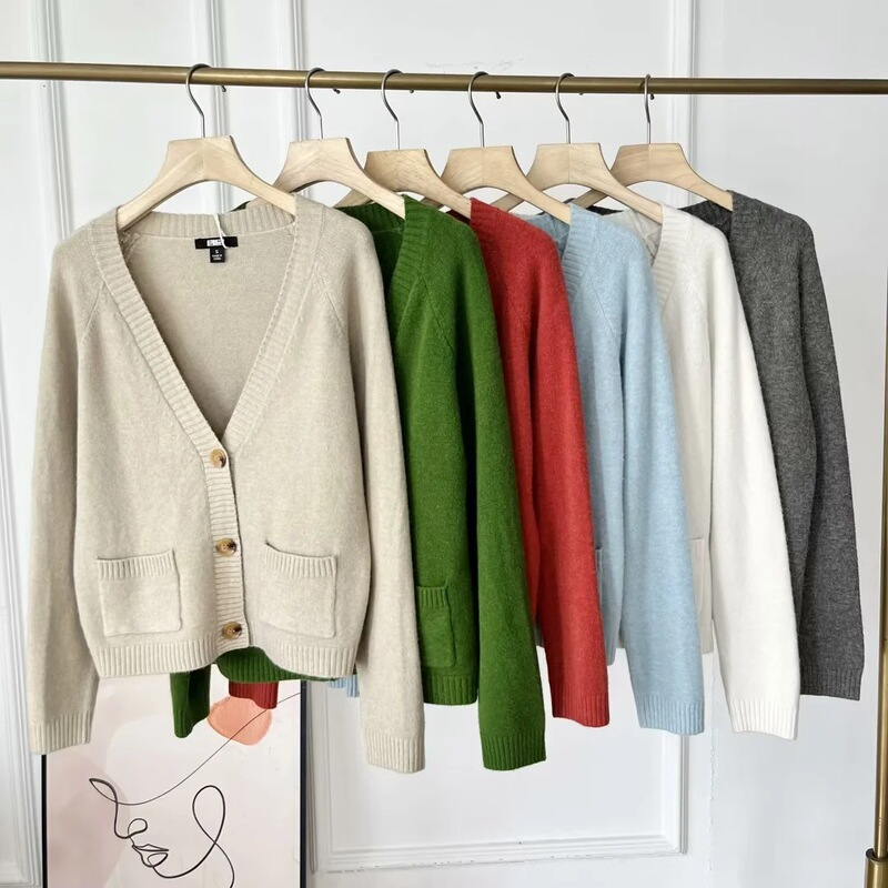 A generation of 2023 autumn and winter V-neck cardigan single-breasted solid color long sleeve sweater coat sweater 461083