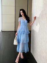 法式茶歇蓝色雪纺蕾丝修身显瘦气质V领短袖百褶连衣裙女蛋糕长裙