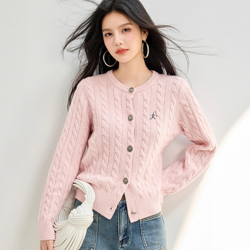 G1905 Classic Style Australian Merino Wool Cable-Knit Petite Cardigan for Women in Autumn and Winter