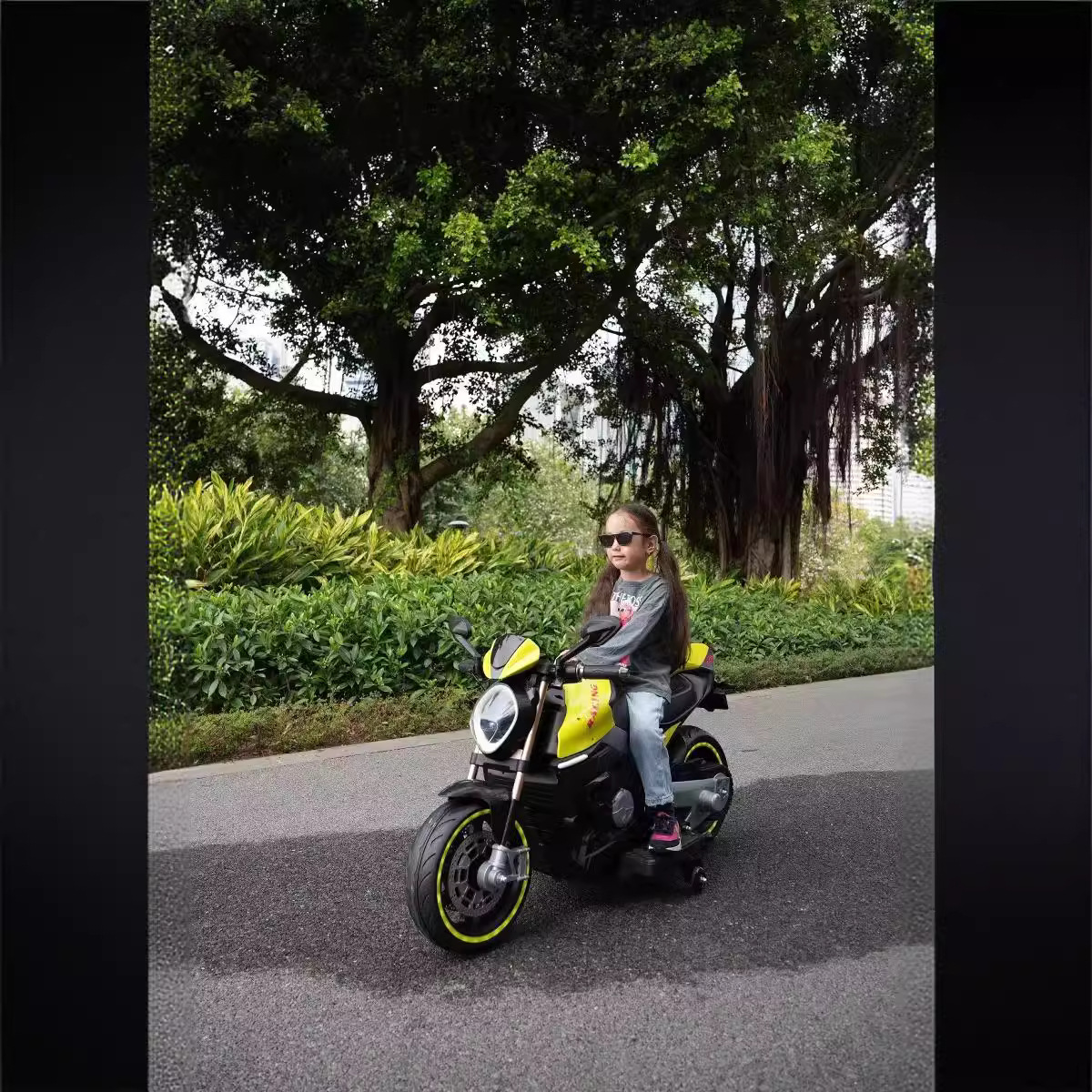 Motocicleta eléctrica Red Star para niños, motocicleta eléctrica de tres ruedas para niños para hombres y mujeres