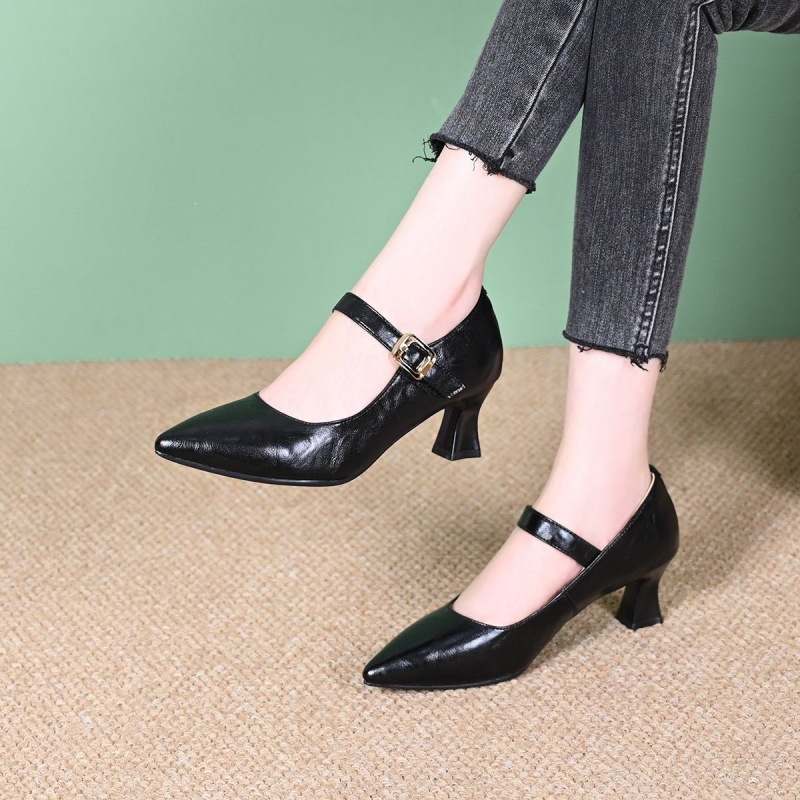 Primavera y verano nuevos zapatos negros de mujer de tacones agudos con tacones altos zapatos de trabajo de viaje profesionales para mujeres