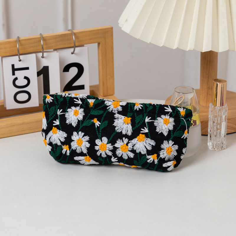 クロスボーダー小清新刺繍デイジー花洗面化粧バッグ女性シンプル携帯筆袋大容量日系文芸|undefined