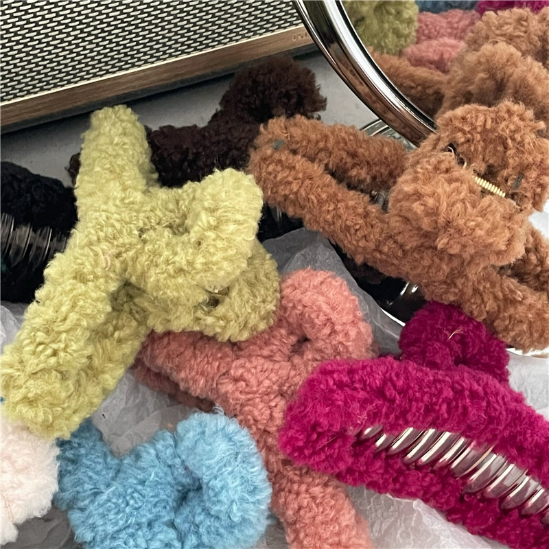 Hair Claws Hair Accessories Type Cute Solid Color Plush Hair Claws