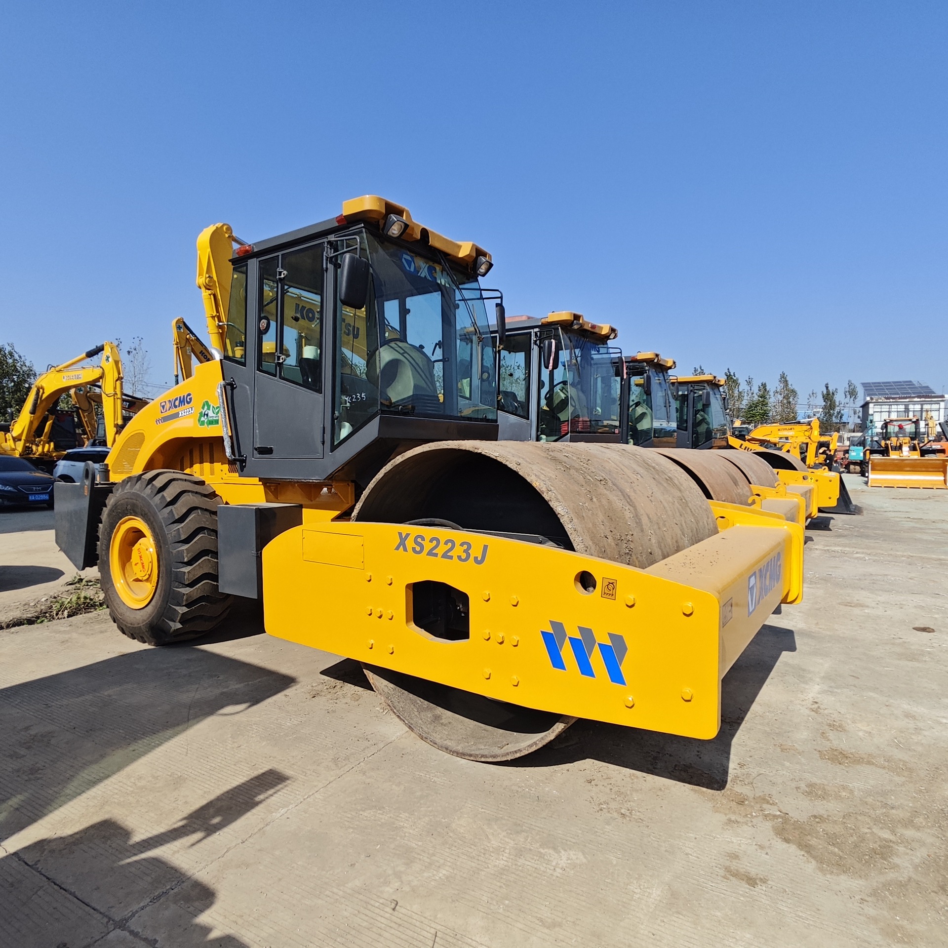 Transfronterizo suministro directo XCMG XS223JXS263J rodillo de carretera comercio exterior compactador Diner Packer