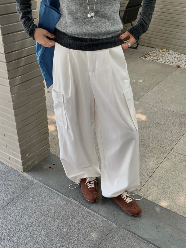 【MISS密思家】大口袋半松紧款高矮通融散腿抽绳百搭休闲裤W672|undefined