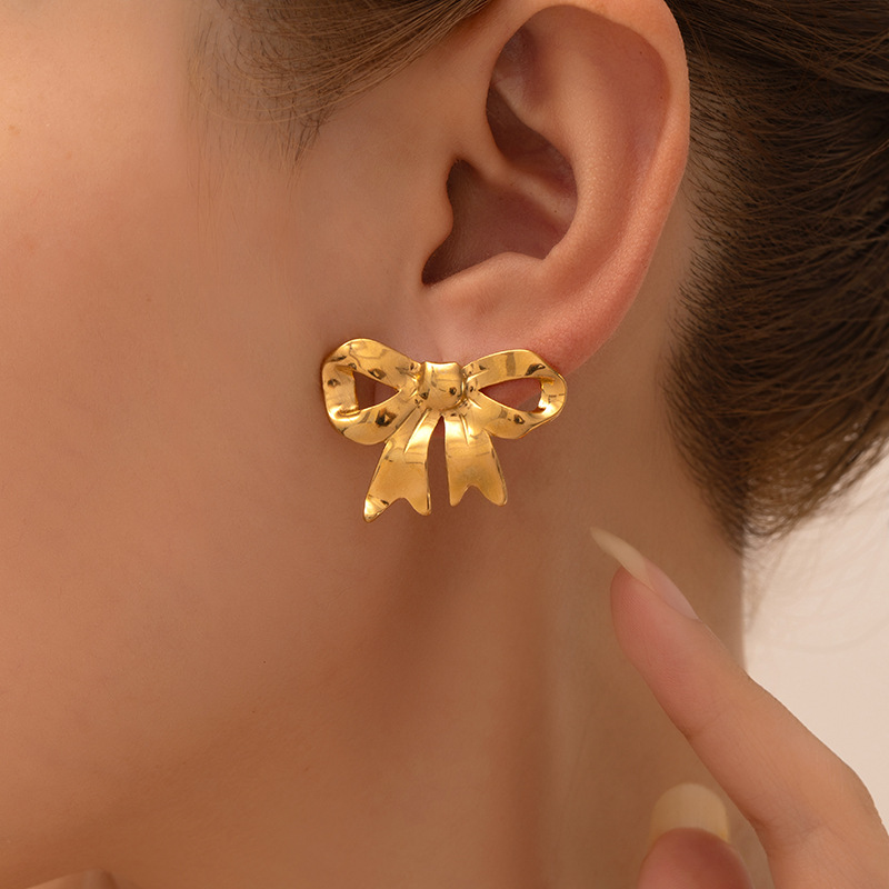 12g Weight 0.03µm Gold Plating Thickness Electroplated Gold Plating Process 201 Stainless Steel Ear Needle Material Golden Plated Plating Material Stone-Free Inlay Material Ear Studs Classification 1 Pair Quantity Daily Occasion 201 Stainless Steel Material Heart Shape, Flower, Spiral Pattern Women's Gender Elegant Style Plating Craft Heart Shape Flower Spiral Titanium Steel Elegant Waterproof Non Tarnish Surgical Steel Ear Studs 15