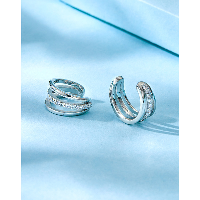 S925 clip de oreja sin oreja de plata esterlina nuevo estilo de moda de las mujeres pendientes de alto grado temperamento clip de hueso del oído espárragos integrados