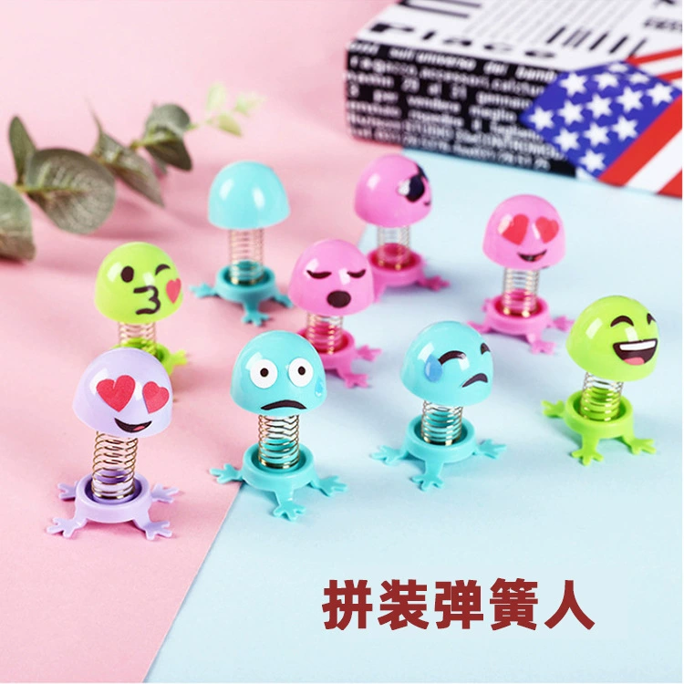 Детские маленькие игрушки в самостоятельной сборке Весна мультфильм кукла детский сад маленький подарок конфеты маленькие игрушки оптом