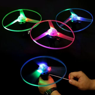 儿童玩具地摊热卖 大号UFO飞天手推手柄拉线闪光飞盘拉线发光飞碟