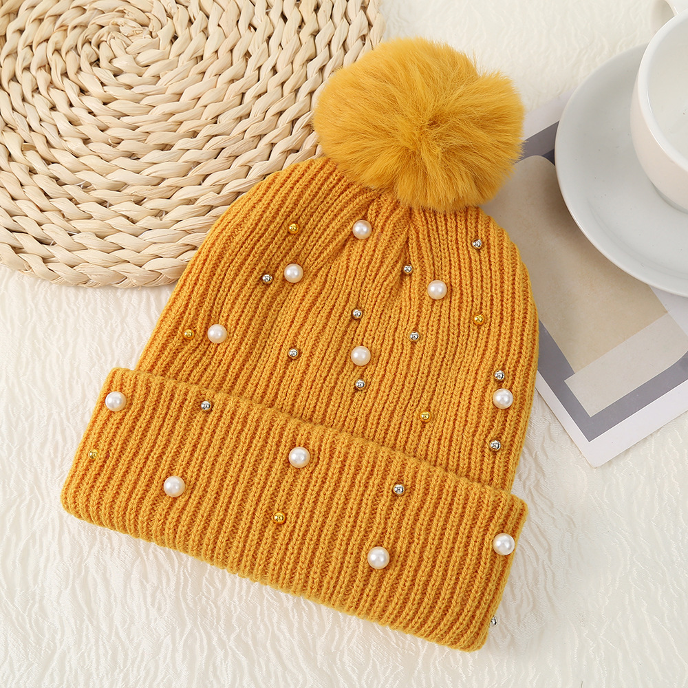 Women's Basic Sweet Simple Style Solid Color Pom Poms Pearl Eaveless Wool Cap display picture 3