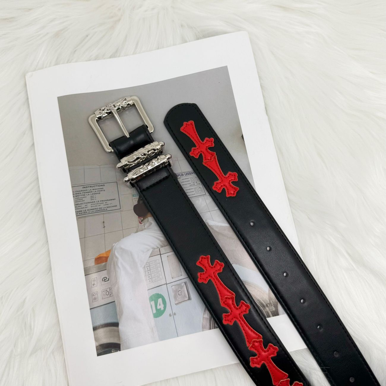 Personalidad patrón de lichi color crox nuevo cinturón masculino y femenino arte juvenil cinturón retro moda vid rodillo diez