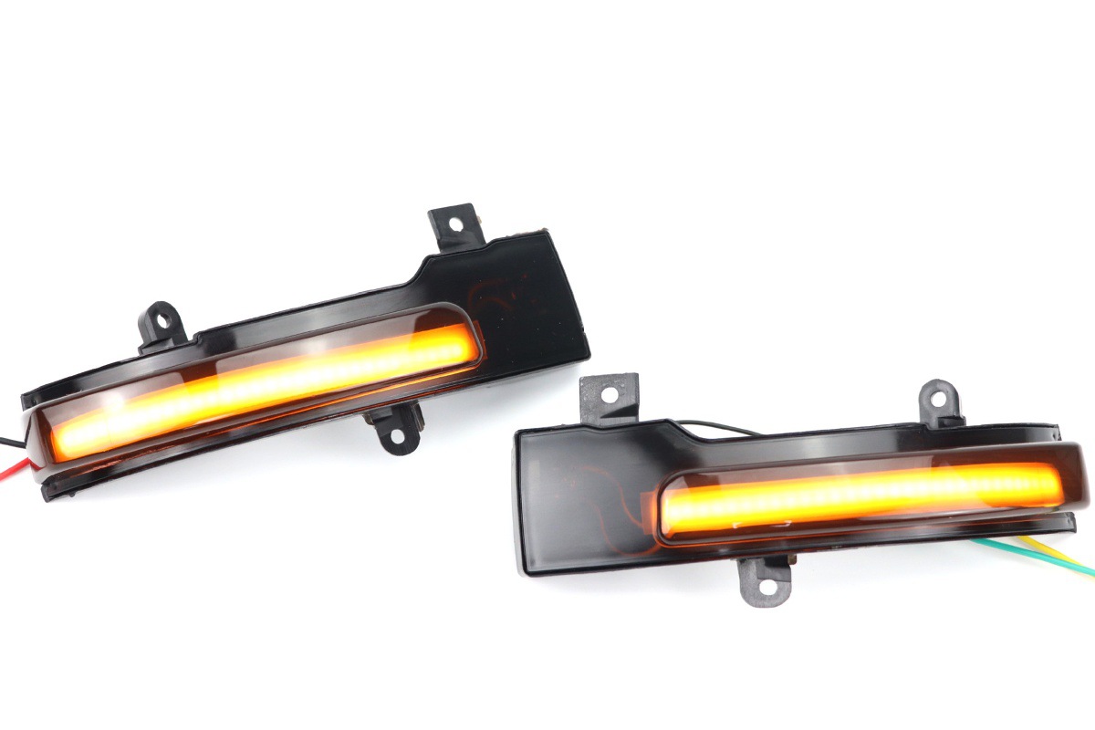 Suitable for Mitsubishi Lancer Outlander 2013-2020 Turn Indicator Rearview Mirror Dynamic Flowing Water Turn Signal