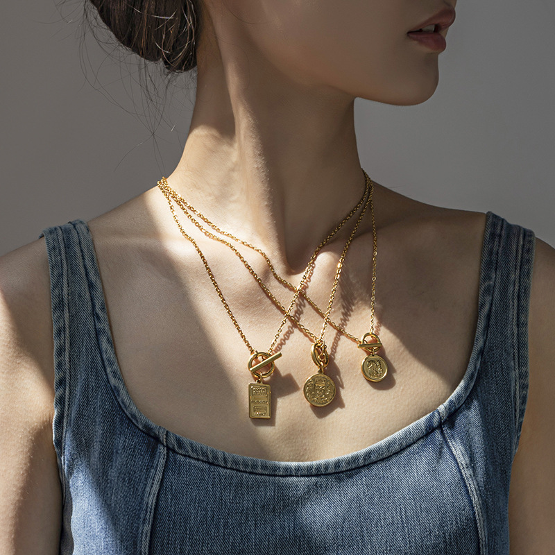Tina transfronteriza moda europea y americana retro colgante redondo de acero inoxidable collar OT de alta calidad joyas de cadena de clavicle al por mayor image 1