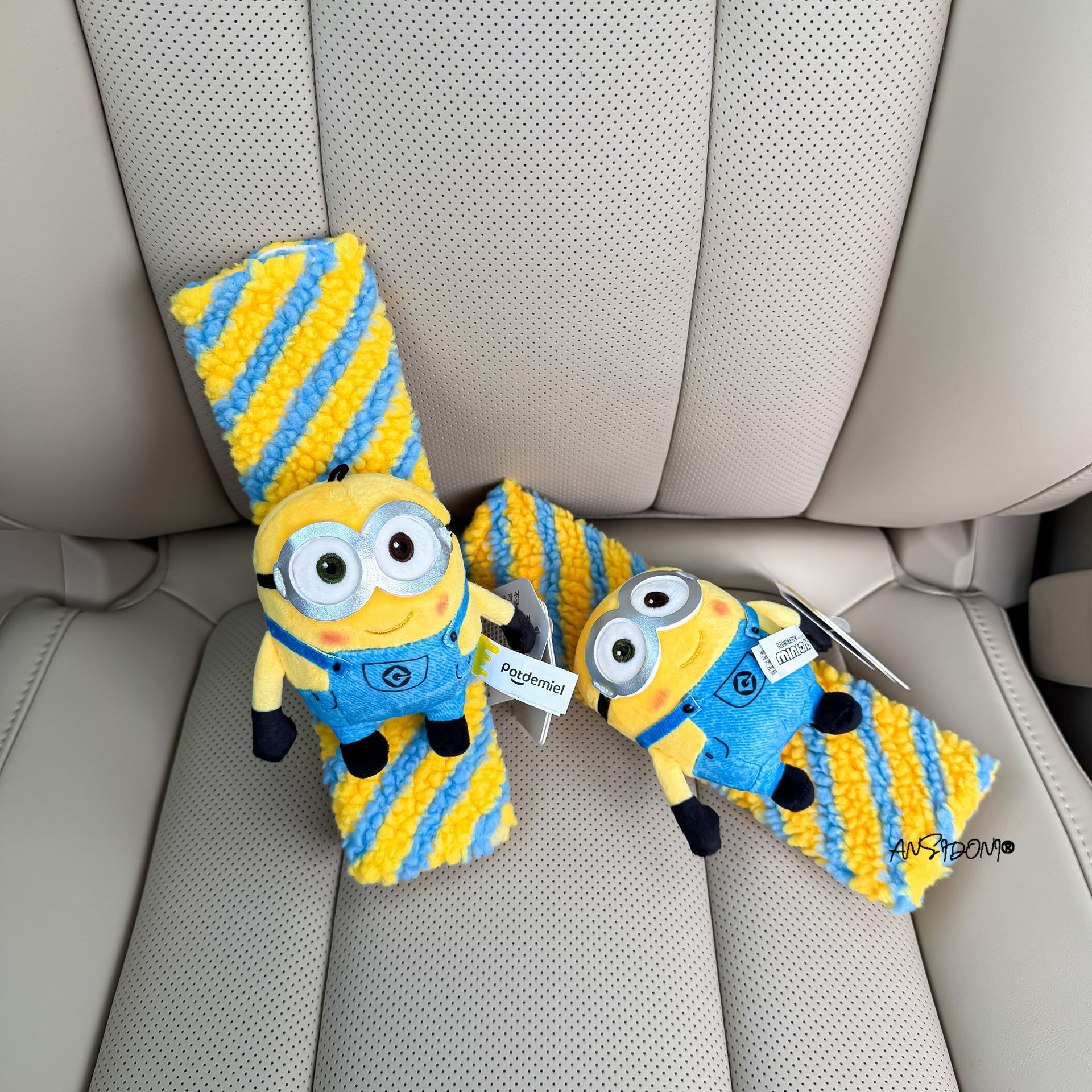 Authentic Minions Car Seatbelt Shoulder Pads Car Accessories Interior Decorations Gift for Female Friends New Car Gift