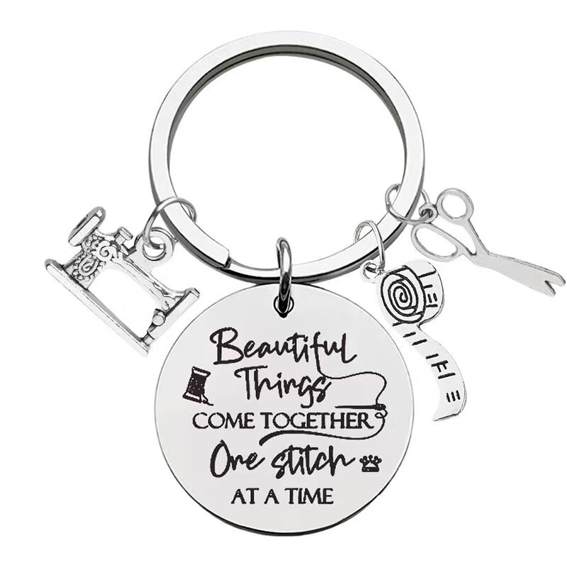 Best-selling stainless steel laser-engraved sewing machine keychain, metal leather ruler, scissors gift keychain, creative design Best-selling stainless steel laser-engraved sewing machine keychain, metal leather ruler, scissors gift keychain, creative design