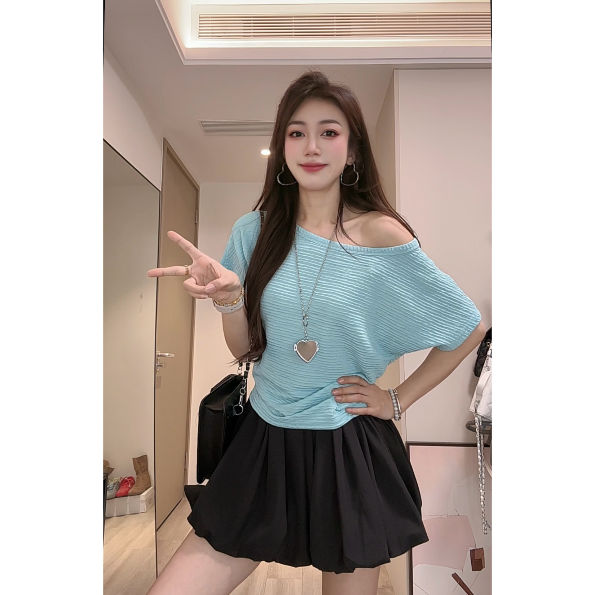 French vintage style textured loose design slimming off-shoulder ice silk top for women, summer style, size 26164