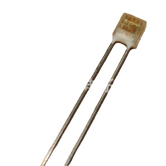 供应Y1 102度5A方形温度保险丝  热熔断器 热保护器 热熔断体