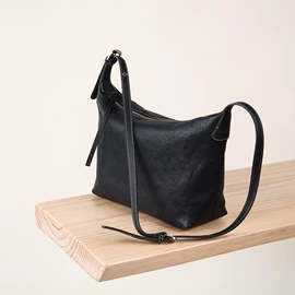 女士斜挎包;女士单肩包;女士手提包