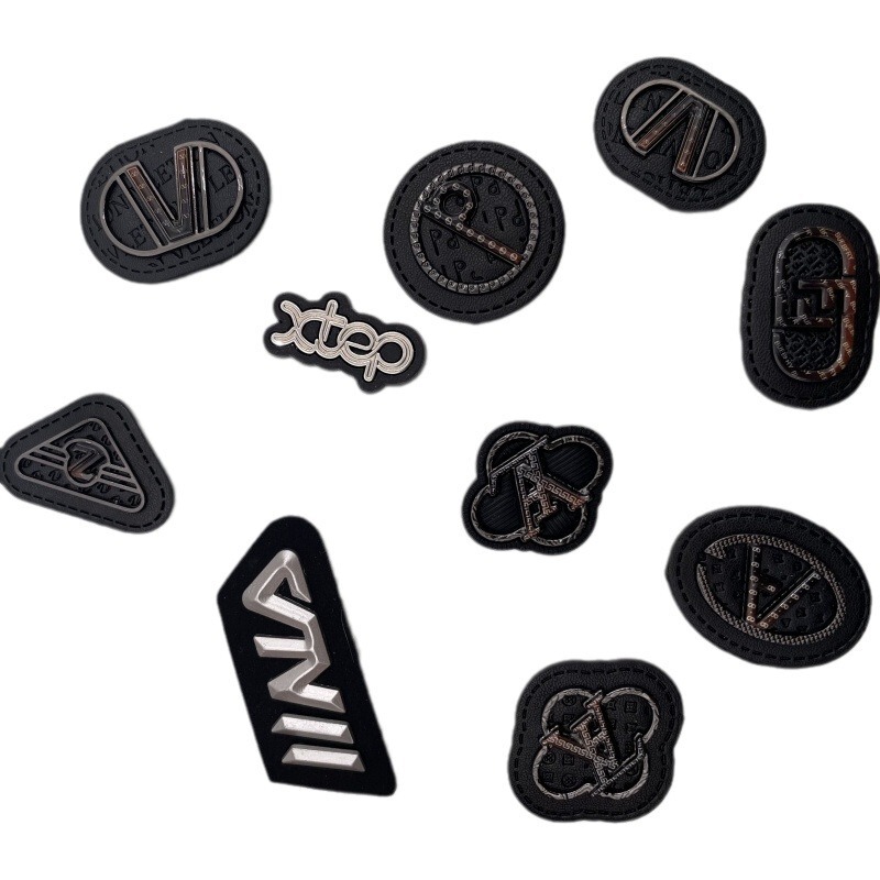 Clothing accessories leather brand armband trademark can be fixed LOGO proofing hardware leather standard clothes pants leather accessories wholesale Clothing accessories leather brand armband trademark can be fixed LOGO proofing hardware leather standard clothes pants leather accessories wholesale